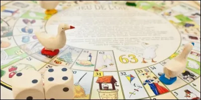 Dans quel jeu de société traditionnel disposé en spirale faut-il arriver sur la case 63 pour gagner ?