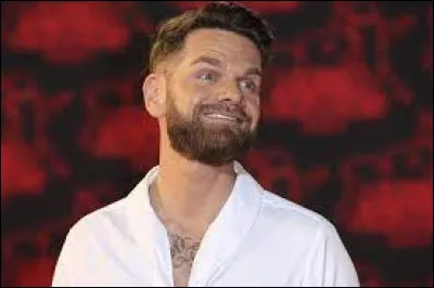 Où Keen'V nous emmène-t-il dans son clip publié en 2021 ?