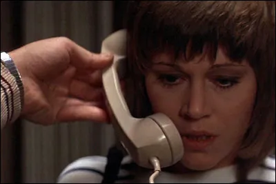 Dans quel film Jane Fonda est-elle une prostituée pourchassée par un tueur en série ?