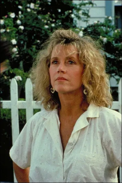 Dans quel film Jane Fonda apprend-elle à lire à un collègue ?