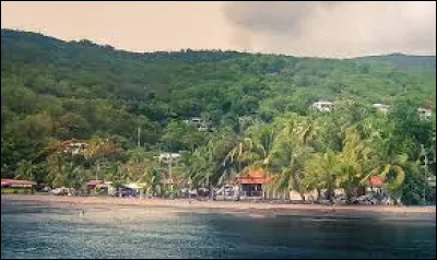 Nous pouvons trouver la plage de Malendure dans cette ville de Guadeloupe.