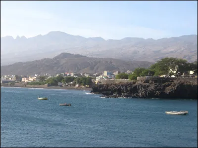 Quelle est la plus grande ville de l'île Santo Antão de l'archipel du Cap-Vert ?