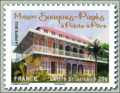 La maison Souques-Pagès abrite aujourd'hui le musée Saint-John-... (Complétez le nom !)