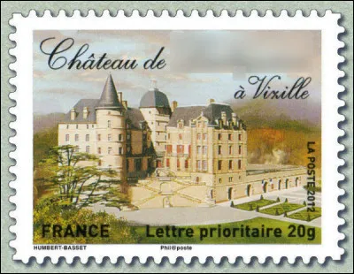 " - Comment s'appelaient-ils, les ducs propriétaires de ce château ?"
" - Encore ? Mais je te ... !" 
(Complétez la phrase pour trouver le nom !)