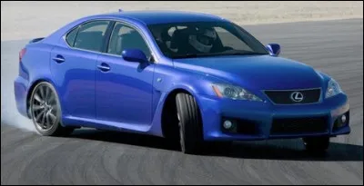 Rouler dans une voiture grand luxe n'est pas donné à tout le monde, de là à en rajouter. Quel est le nom de cette auto ?