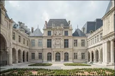 Dans quel arrondissement pourrez-vous visiter le Musée Carnavalet ?