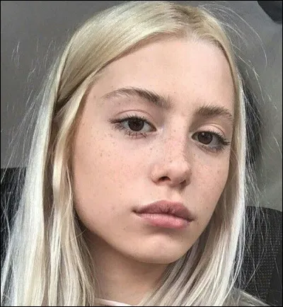 Qui est cette rappeuse ?