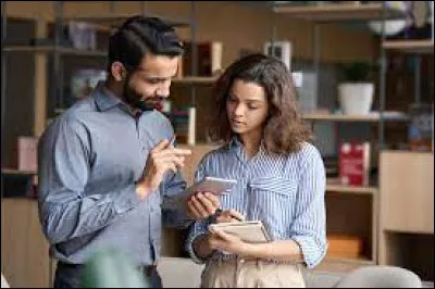 Que faut-il ajouter à "sup" pour obtenir le nom de la personne qui peut remplacer une autre dans le cas où cette dernière viendrait à ne plus pouvoir assurer temporairement ses fonctions ?