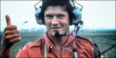 Combien d'énigmes doivent découvrir les candidats dans l'émission "La Chasse aux trésors" ?