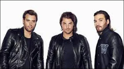 Quel chanteur pose sa voix sur "Moth To A Flame" de Swedish House Mafia ?