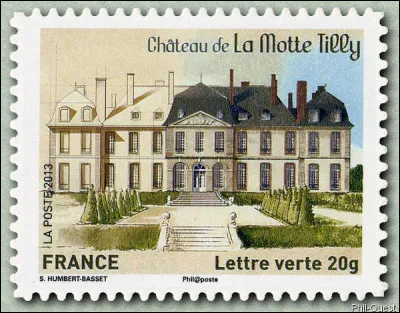 Construit par l'abbé Terray, qui devint [... ?...] de Louis XV.