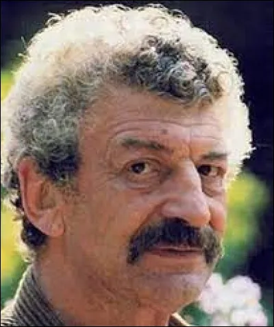 Quel est le nom de ce cinéaste qui a réalisé "La Guerre des boutons", "Alexandre le bienheureux", "Le Grand Blond avec une chaussure noire" ?