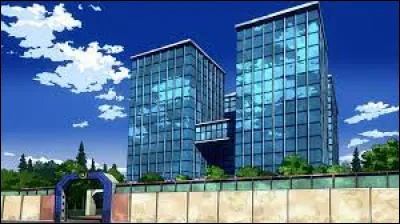 Quel est le nom du lycée que le personnage principal veut intégrer ?