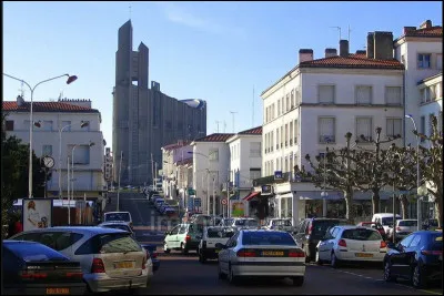 Royan et Surg&egrave;res sont des villes du d&eacute;partement :