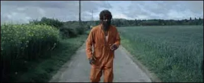 Qui est l'interprète de la chanson "Sur ma route", publiée en 2014 ?