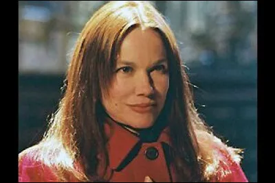 Quelle est cette actrice qui a reçu le prix d'interprétation féminine en 1987 pour le rôle de Ruth dans "Le Bayou" de Kontchalovski, puis l'année suivante pour son rôle dans "Un monde à part" de Chris Menges ?