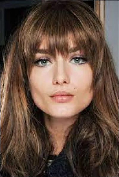 Que faut-il ajouter à "fra" pour obtenir le nom de la coupe où il y a des mèches courtes sur le front ?