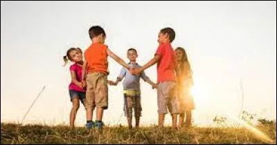 Que faut-il ajouter à "fra" pour obtenir ce qui désigne l'ensemble des frères et surs de la même famille ?