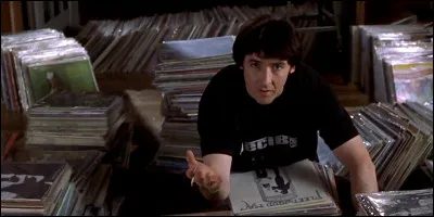 Dans quel film John Cusack dirige-t-il un magasin qui vend des vinyles ?