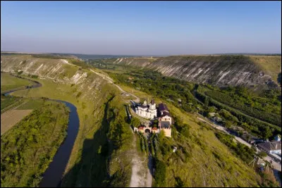 A quel pays actuel l'ancienne Bessarabie correspond-elle ?