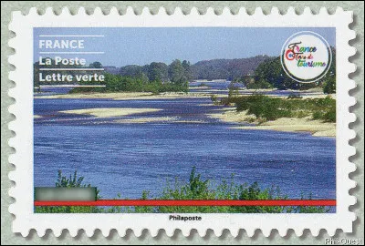 Et maintenant, circulez, du Bellay : 

Plus que le marbre dur me plaist lardoise fine,
Plus [... ?...], que le Tibre Latin,
Plus mon petit Lyré, que le mont Palatin,
Et plus que lair marin la douceur Angevine.