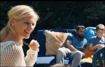 Dans quel film une femme d'extrême droite tombe-t-elle amoureuse d'un clandestin ?