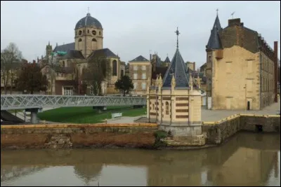 Sa préfecture est Alençon :
