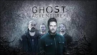 L'émission américaine "Ghost Adventures" suit une équipe de chasseurs de fantômes qui se rendent sur divers lieux réputés hantés pour y enquêter. En quelle année cette émission a-t-elle vu le jour ?