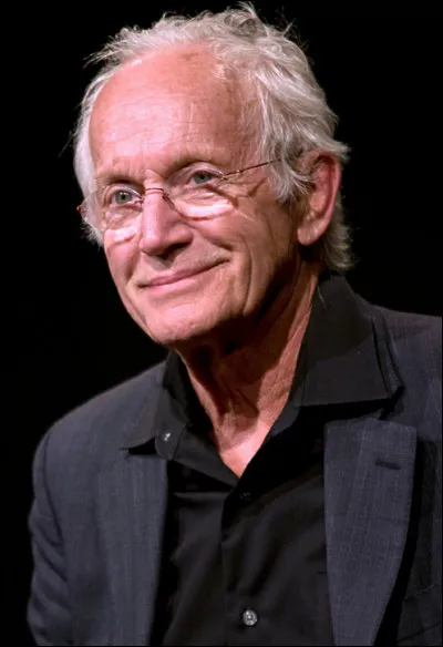 Combien de personnages joués par Lance Henriksen sont morts ?