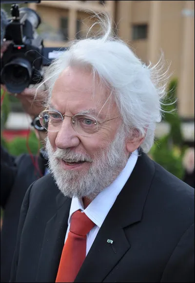 ... personnages de Donald Sutherland sont morts.