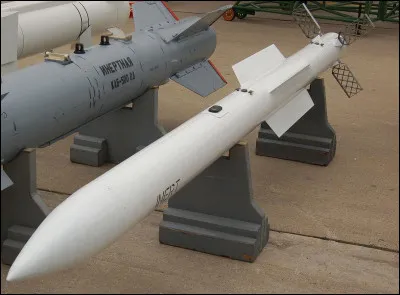 Choisis l'armement de ton avion de chasse.