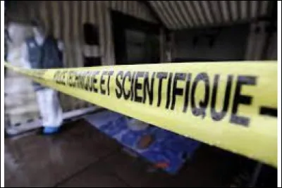 Que fais-tu la première fois, en arrivant sur les lieux d'un crime ?