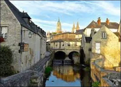 Dans ce département, vous pourrez visiter la ville de Bayeux :