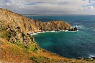 Dans ce département, vous pourrez faire une promenade au grand air au nez de Jobourg :