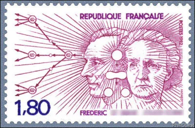 Un couple extrêmement célèbre, même sans réseaux sociaux... " ... " (Complétez !)