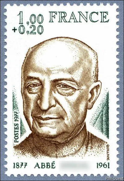 Prêtre catholique et préhistorien français. Il fut surnommé le « pape de la Préhistoire » : "L'abbé ..." (Complétez !)