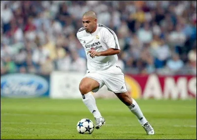 Combien de temps a-t-il fallu à Ronaldo Nazário pour marquer son premier but dans l'équipe ?