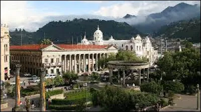 Quetzaltenango est, avec 300 000 habitants, la deuxième plus grande ville du pays :