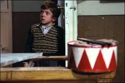 En 1979 "le Tambour", également récompensé par la Palme d'or, est un film de ...