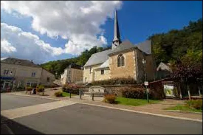Ancienne commune de l'arrondissement de La Flèche, Vouvray-sur-Loir se situe dans le département ...