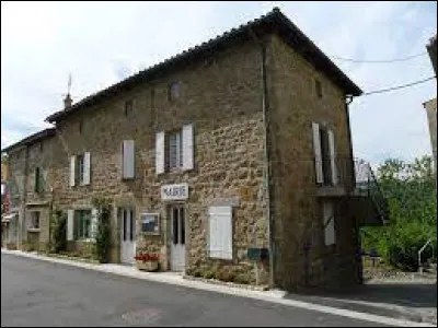 Village de l'arrondissement de Tournon-sur-Rhône, Le Crestet se situe dans le département ...