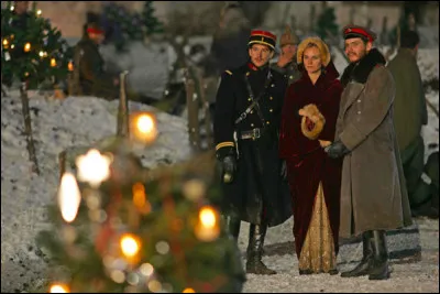 Dans quel film une fête est-elle organisée sur un champs de bataille pendant la première guerre mondiale ?