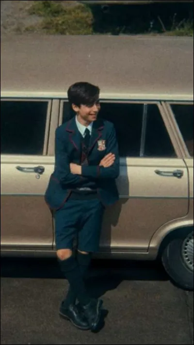 Comment te décrirais-tu en un seul mot ?