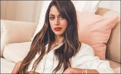 Maintenant est-elle plutôt actrice ou chanteuse ?