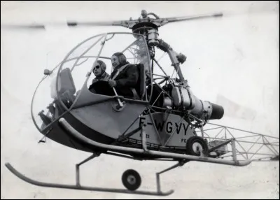 En quelle année Marie Marvingt a-t-elle passé son brevet de pilote d'hélicoptère ?