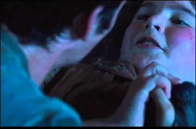 Que donne Chuck à Thomas avant de mourir ?