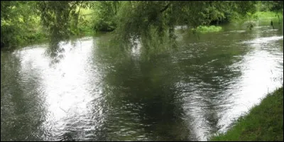 Quelle rivière traverse la ville d'Audruicq ?