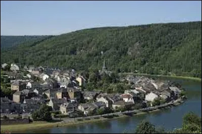 Je vous propose de partir dans le Grand-Est, à la découverte de Monthermé. Ville de l'aire d'attraction Carolomacérienne, de part et d'autre d'un méandre de la Meuse, elle se situe dans le département ...
