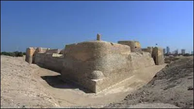 Quel est le nom de cette forteresse datant de l'âge de bronze ?