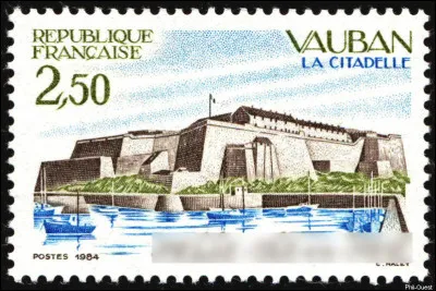 Finis les anniversaires : retournez à Vauban ! Où se situe cette citadelle (qui au demeurant, défigure complètement le paysage...) ?